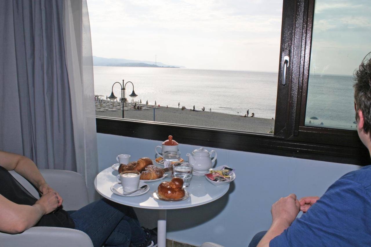 Bed and Breakfast Bb Oasis Scilla Exterior foto